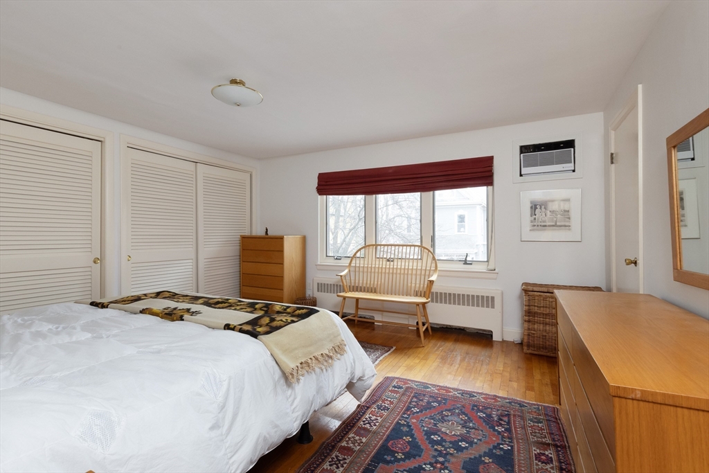 11 Kent Square # 11