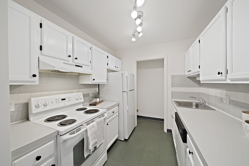 76 Elm St # 114
