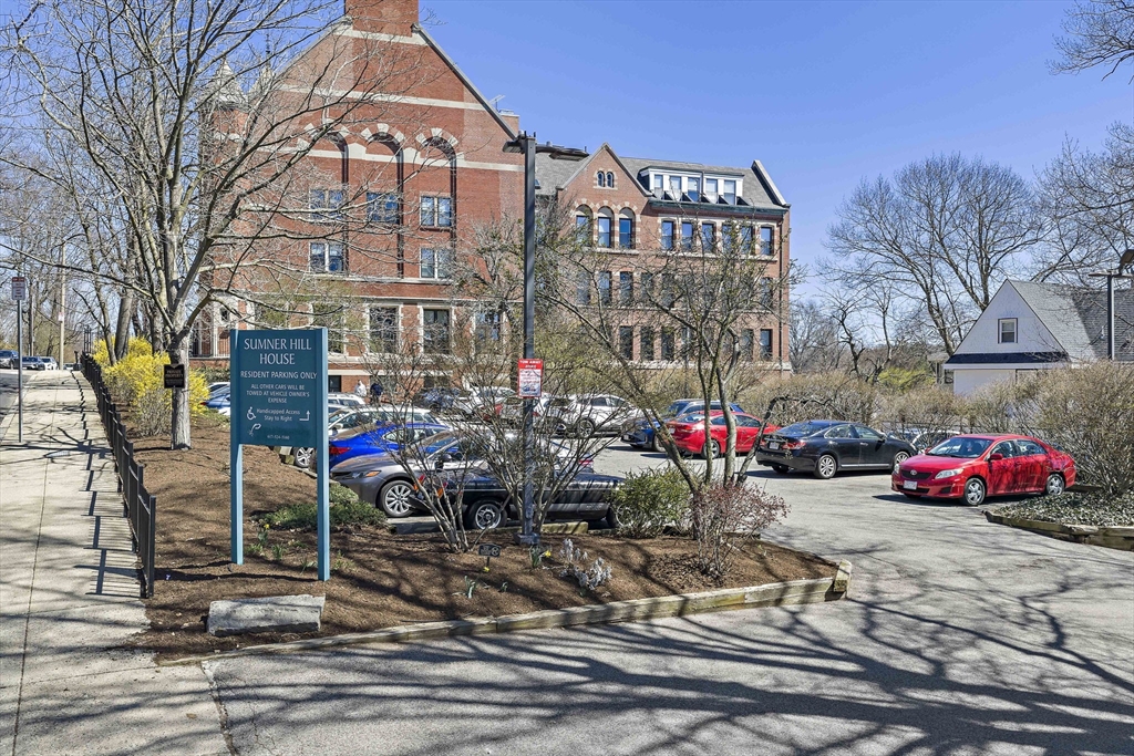 76 Elm St # 114