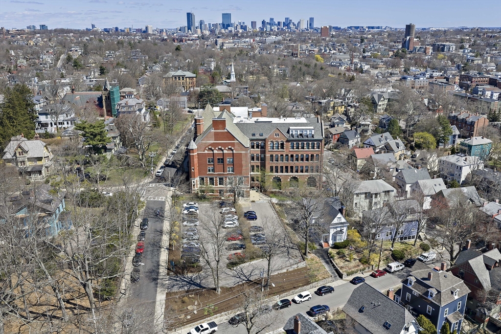 76 Elm St # 114