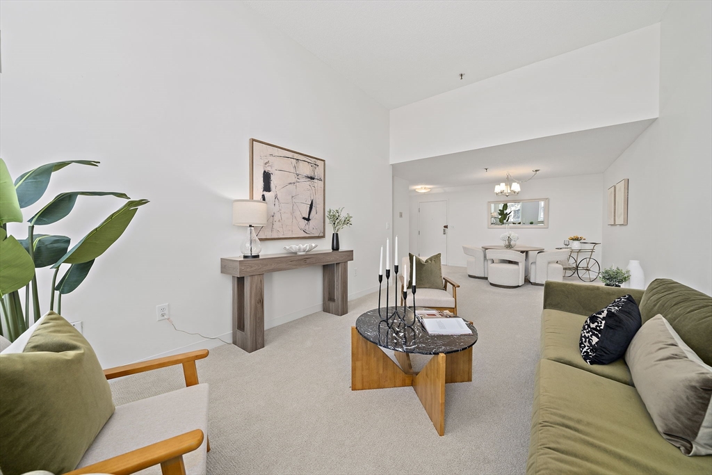 76 Elm St # 114