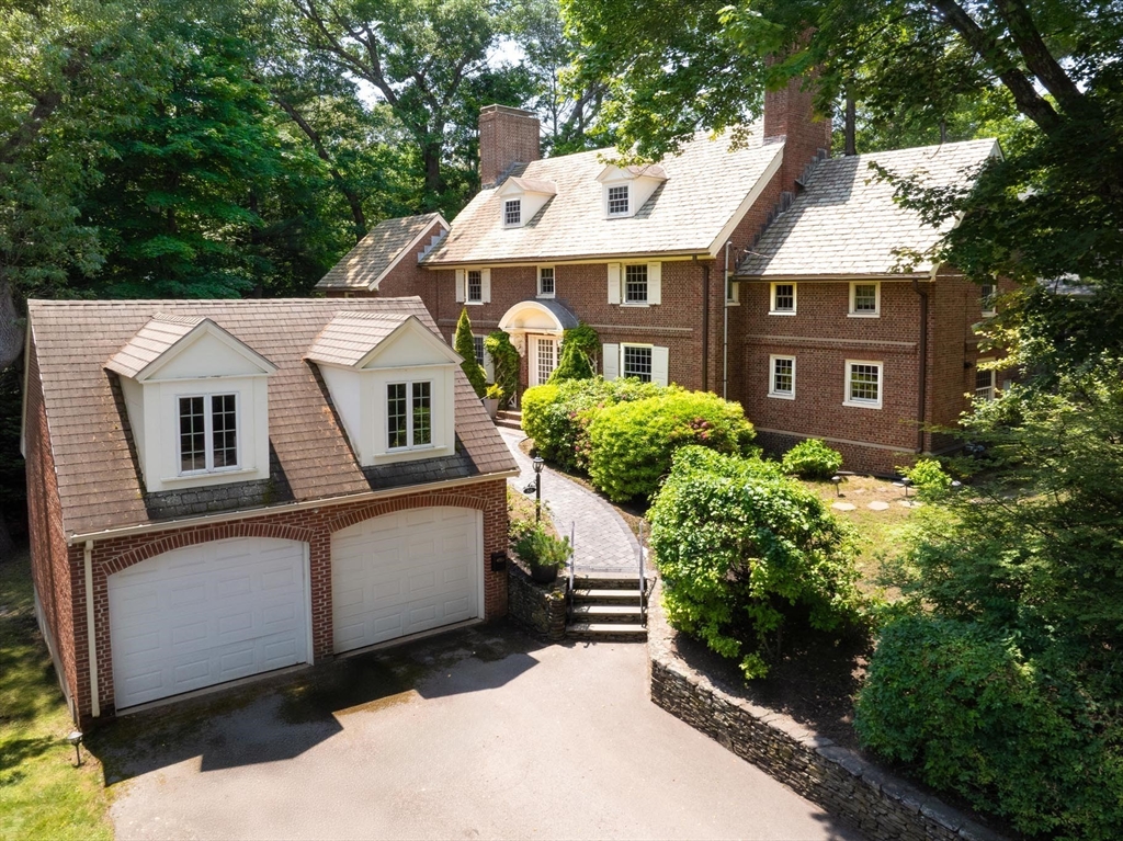 86 Waban Ave