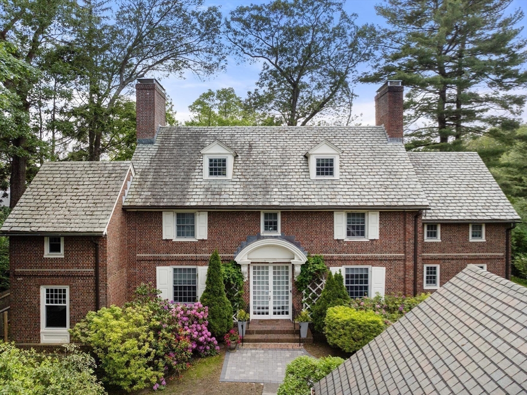 86 Waban Ave
