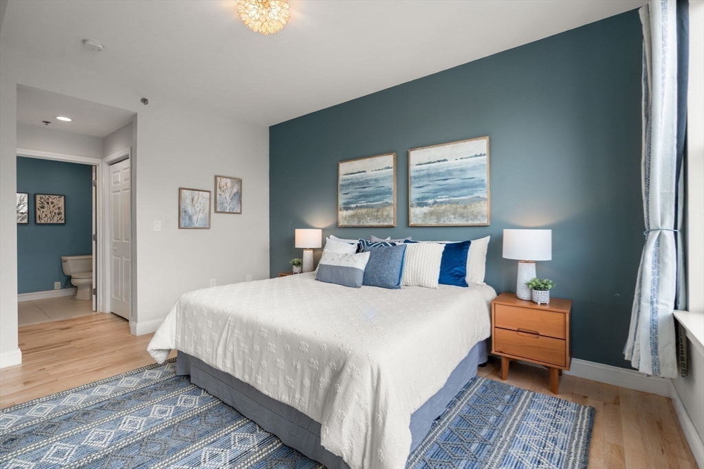 110-112 Cypress St Unit: PH3