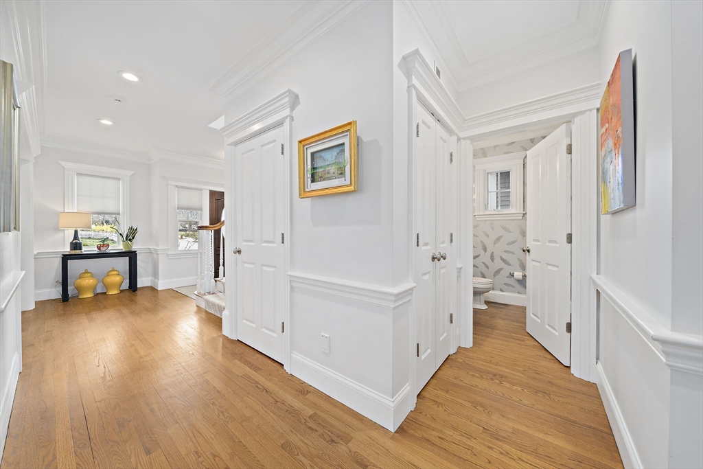 21 Endicott St