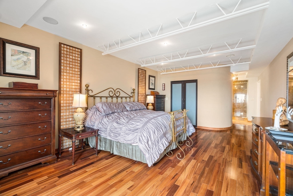 150 Lynnway # 702 Unit: PH-702