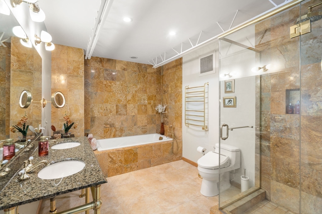 150 Lynnway # 702 Unit: PH-702