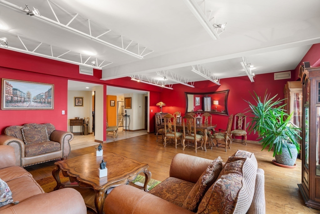 150 Lynnway # 702 Unit: PH-702