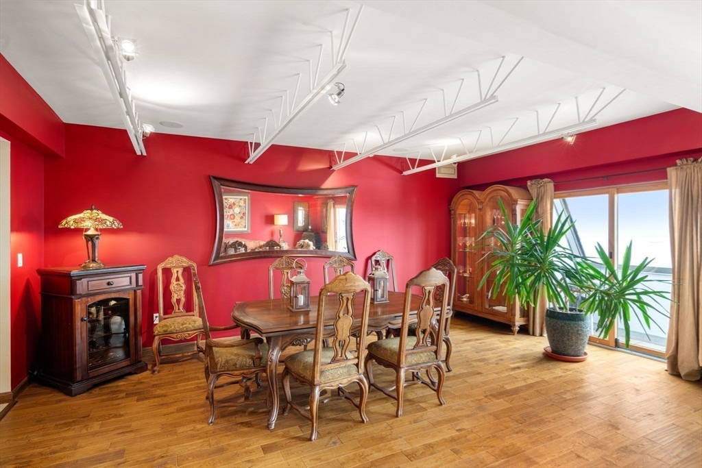 150 Lynnway # 702 Unit: PH-702