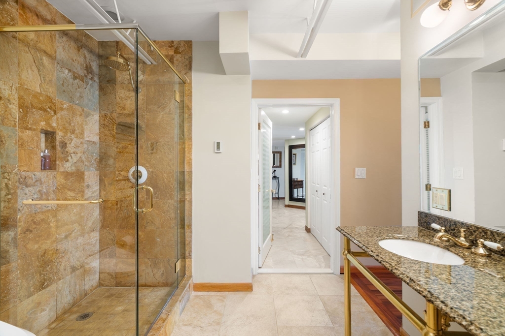 150 Lynnway # 702 Unit: PH-702
