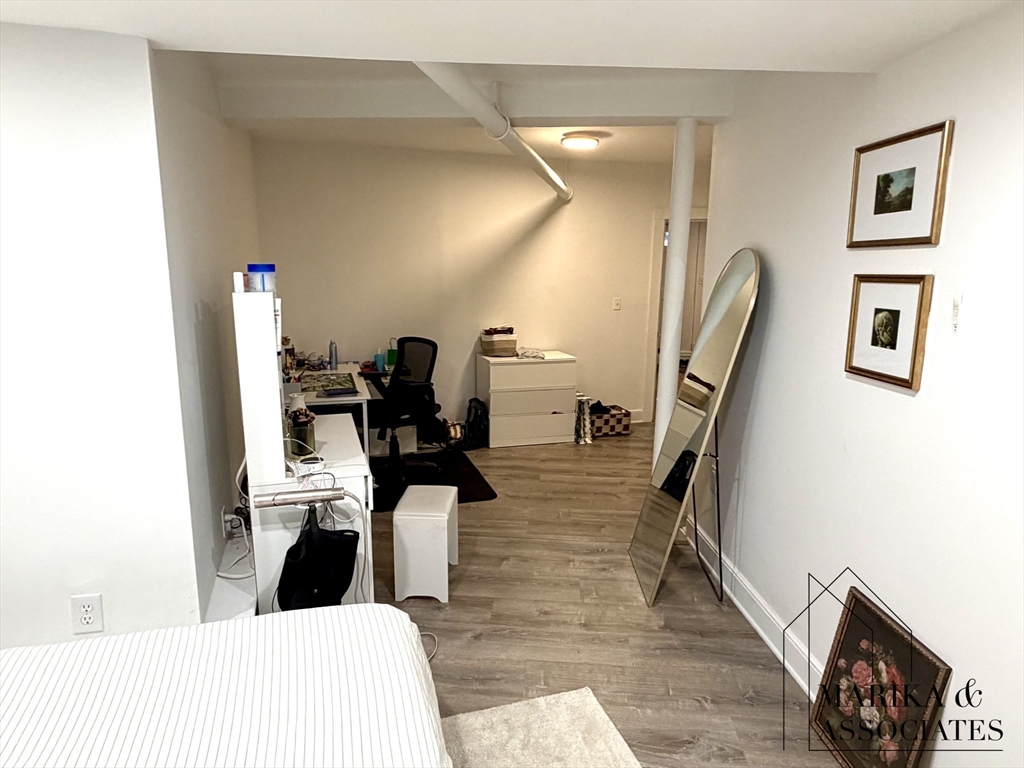 576 Washington Street # 7