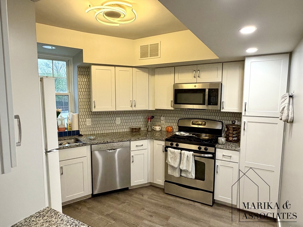 576 Washington Street # 7