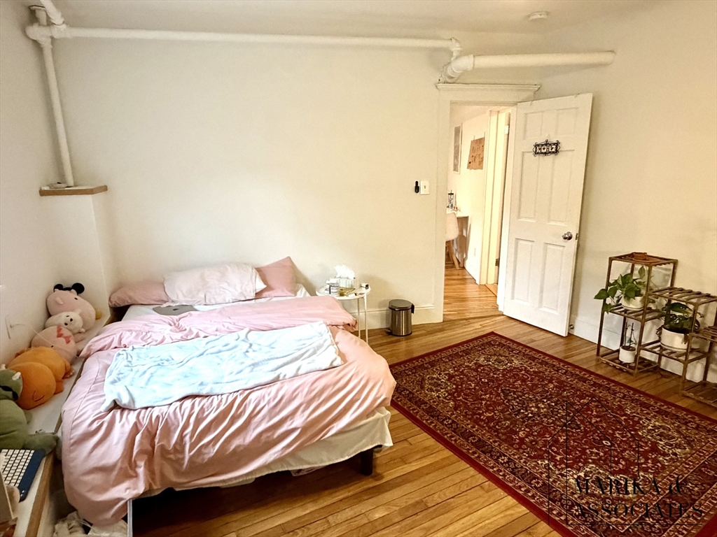 576 Washington Street # 7