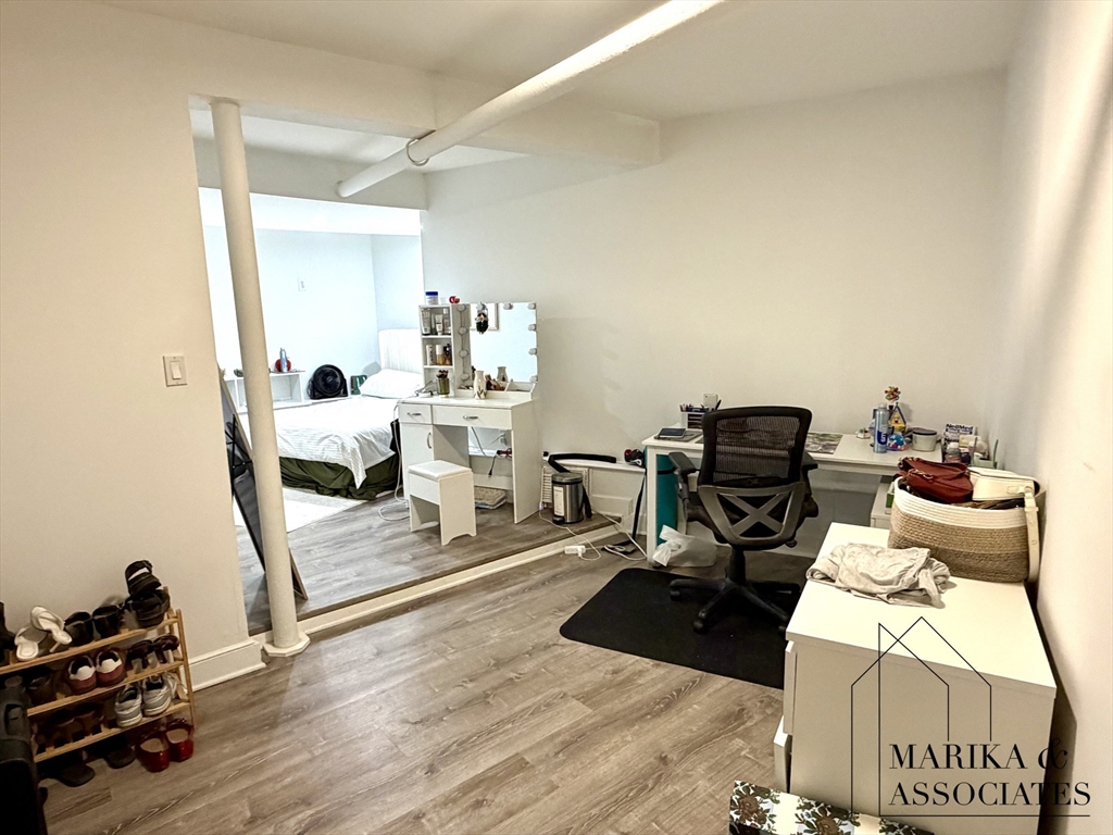 576 Washington Street # 7