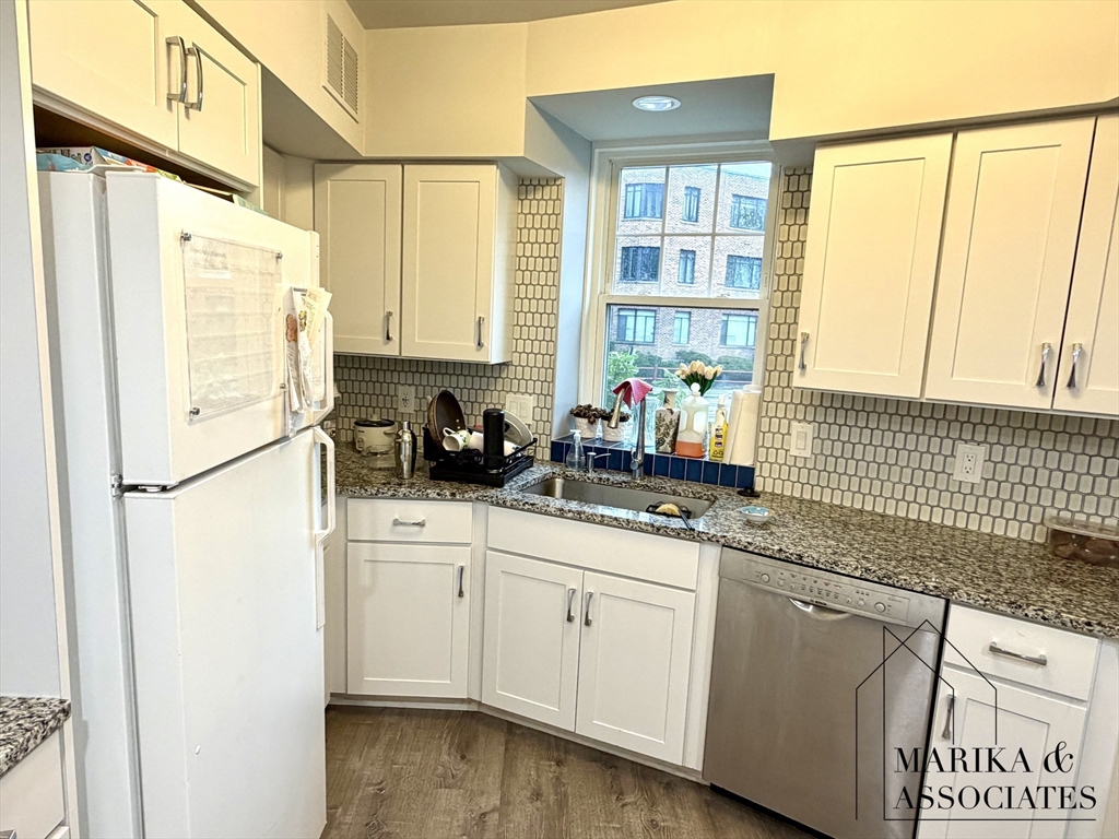 576 Washington Street # 7