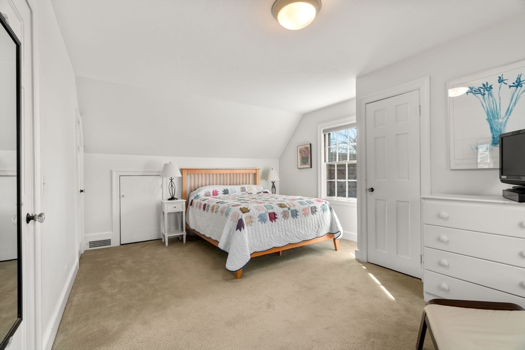 39 Hickory Cliff Rd