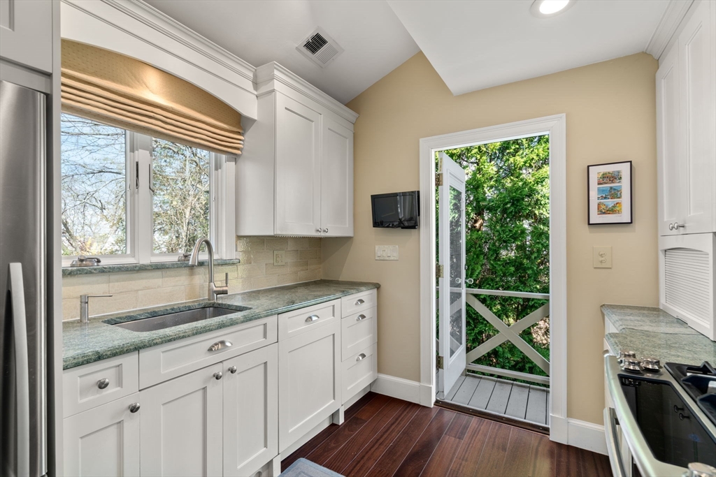 39 Hickory Cliff Rd