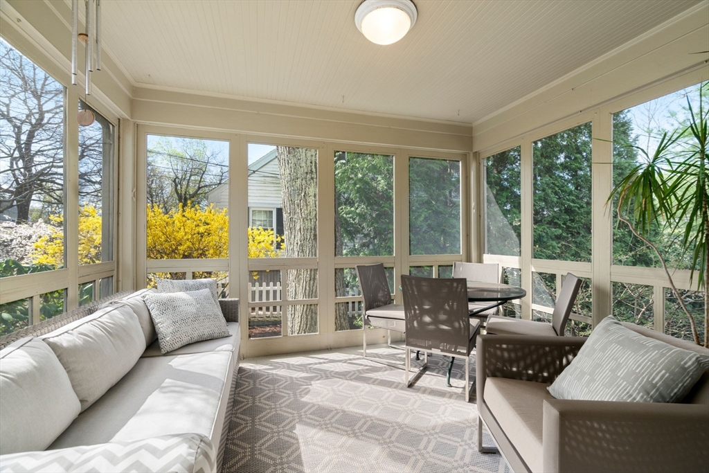 39 Hickory Cliff Rd