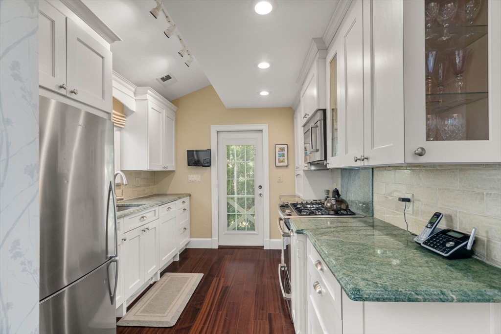 39 Hickory Cliff Rd