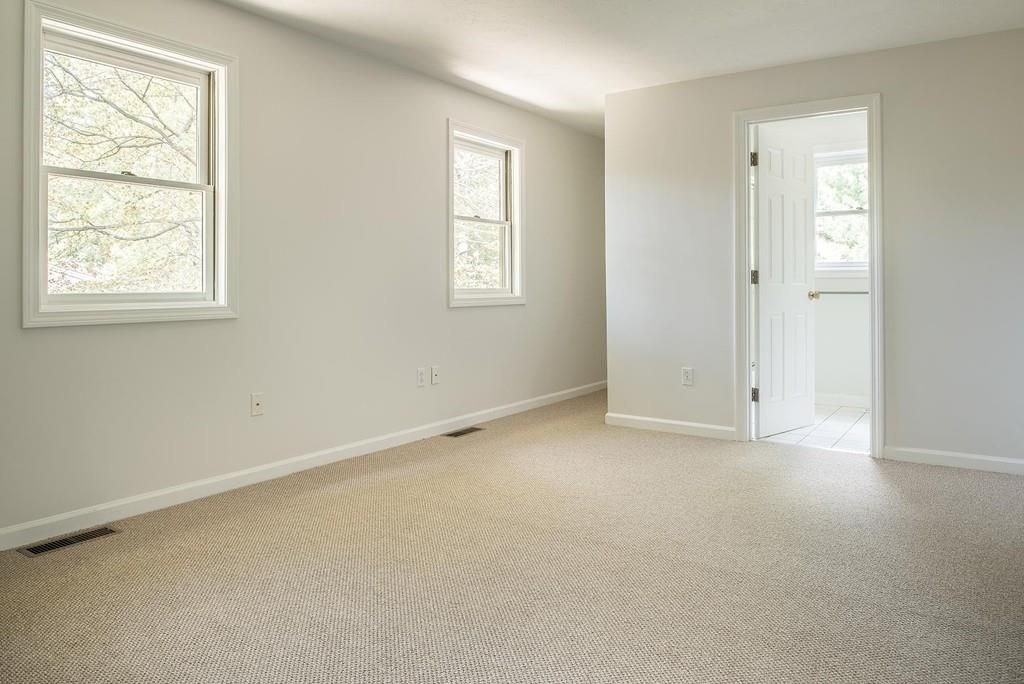 33 Cottage St # 33
