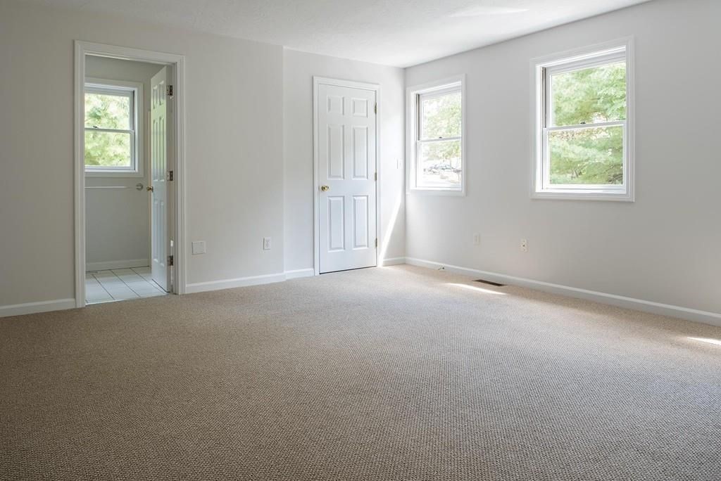 33 Cottage St # 33
