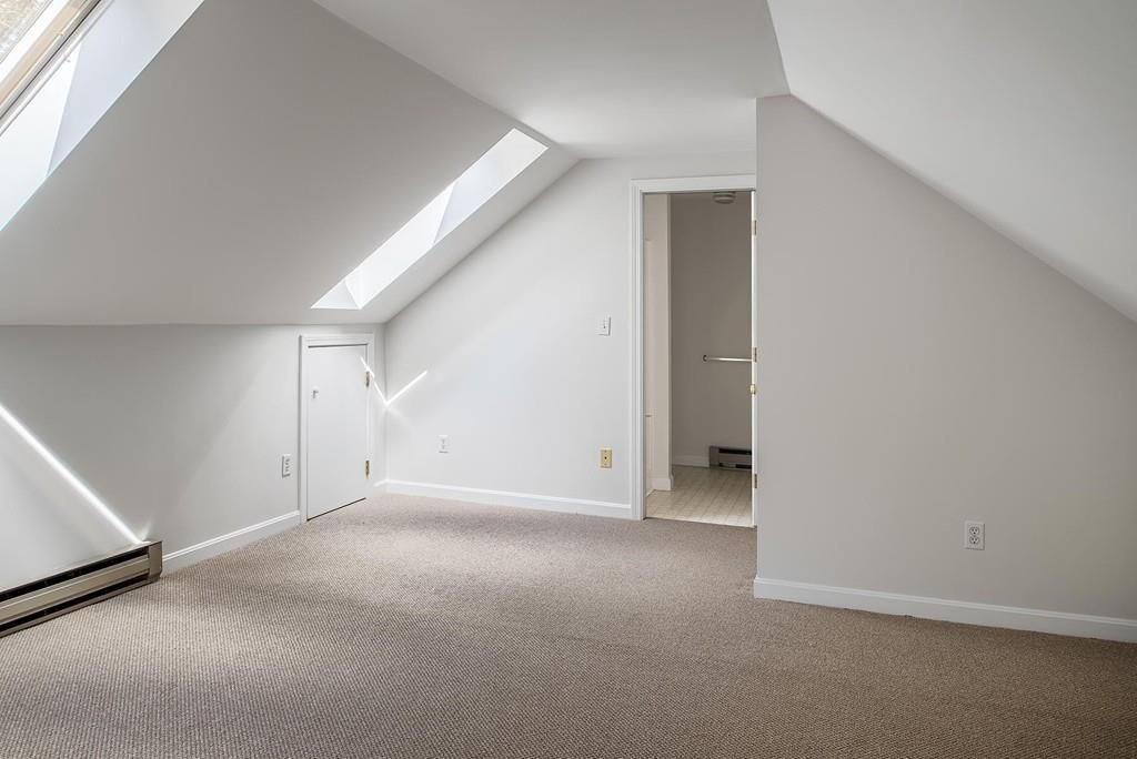 33 Cottage St # 33