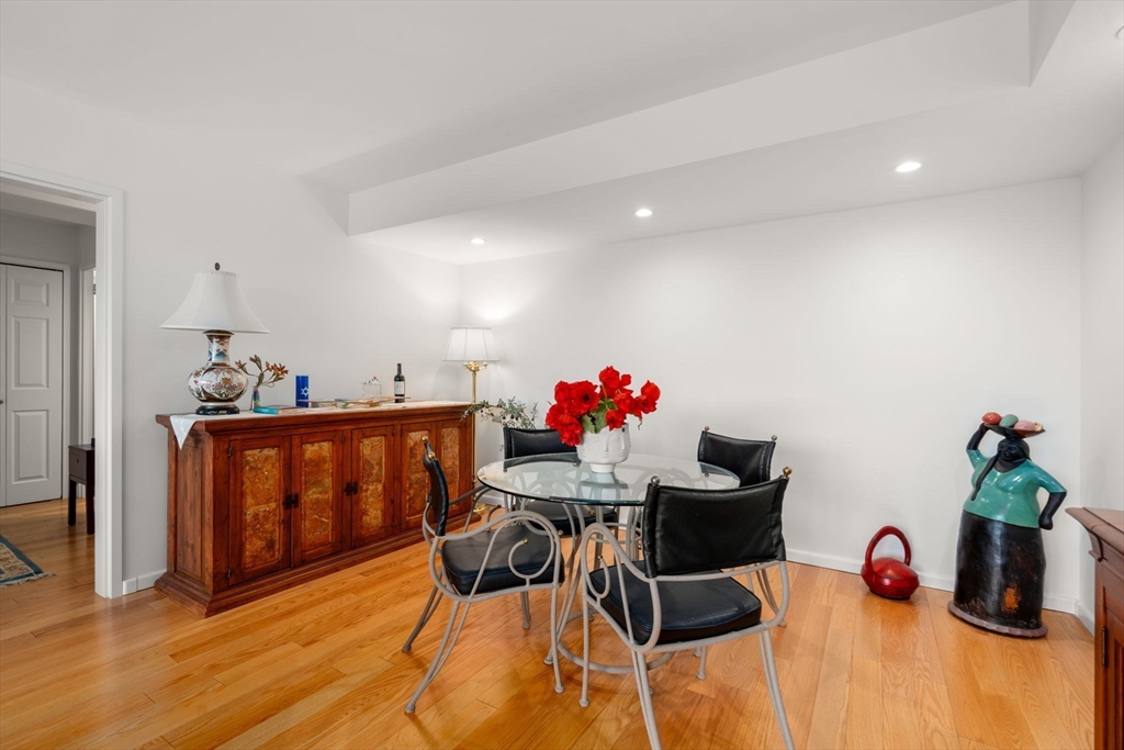 250 Hammond Pond Parkway # 705S