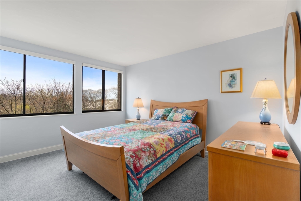 250 Hammond Pond Parkway # 705S