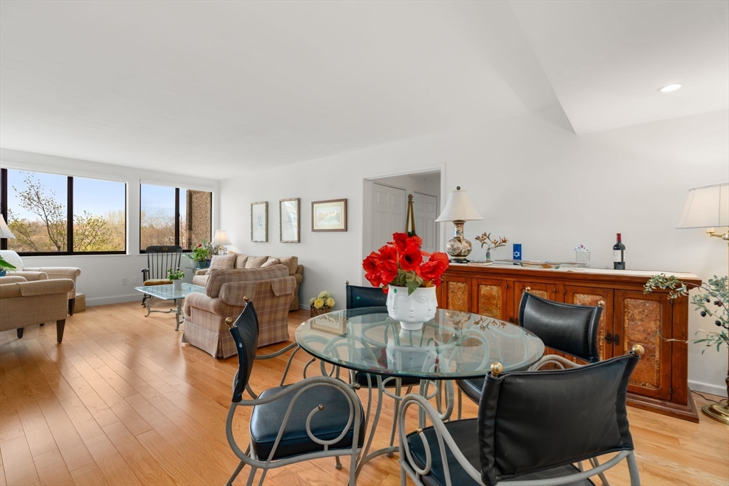 250 Hammond Pond Parkway # 705S