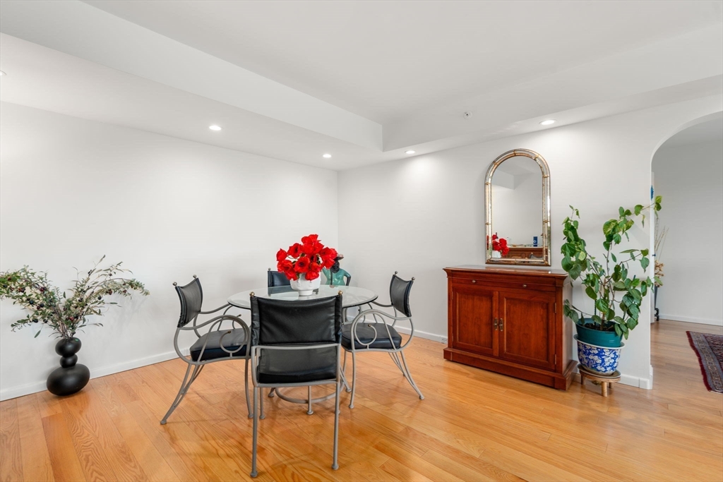 250 Hammond Pond Parkway # 705S