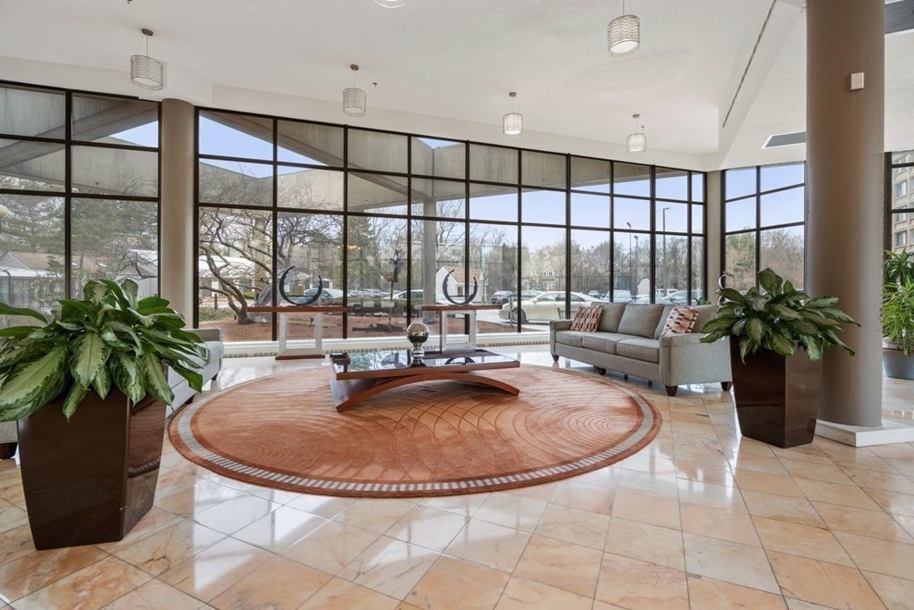 250 Hammond Pond Parkway # 705S