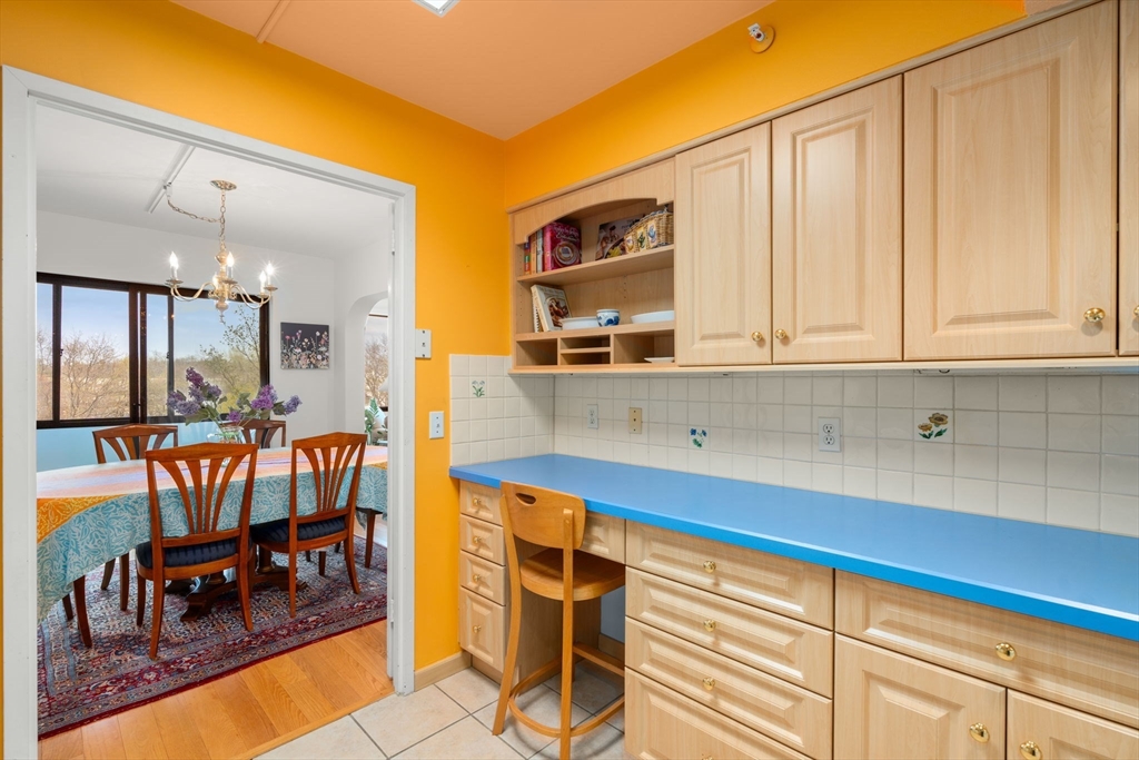 250 Hammond Pond Parkway # 705S
