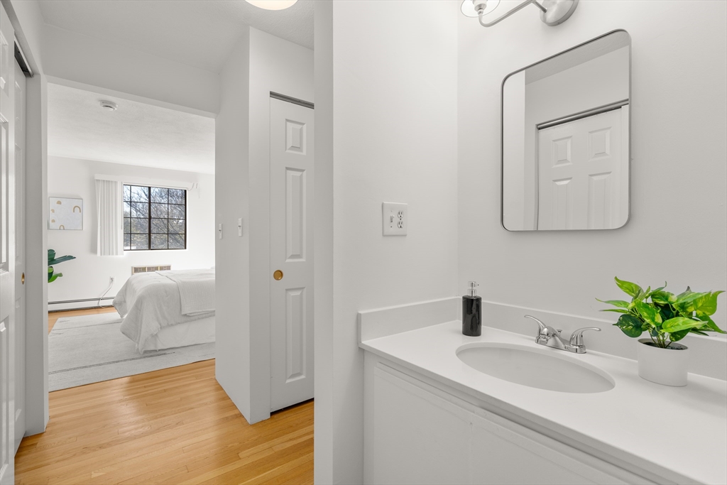 655 Saw Mill Brook Pkwy # 9