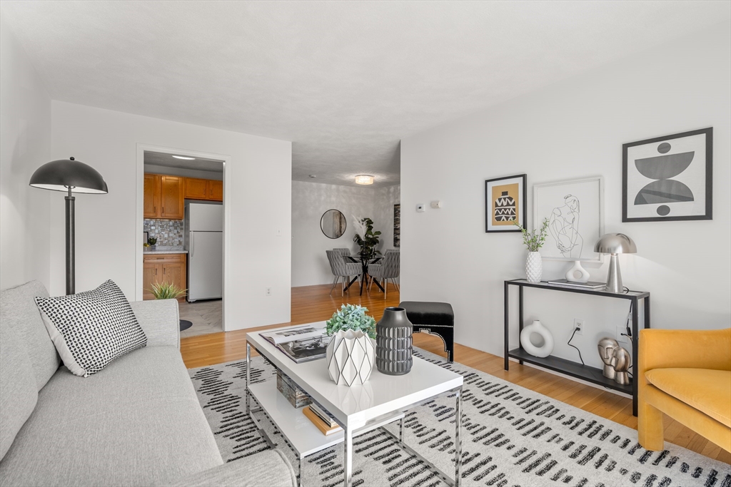 655 Saw Mill Brook Pkwy # 9