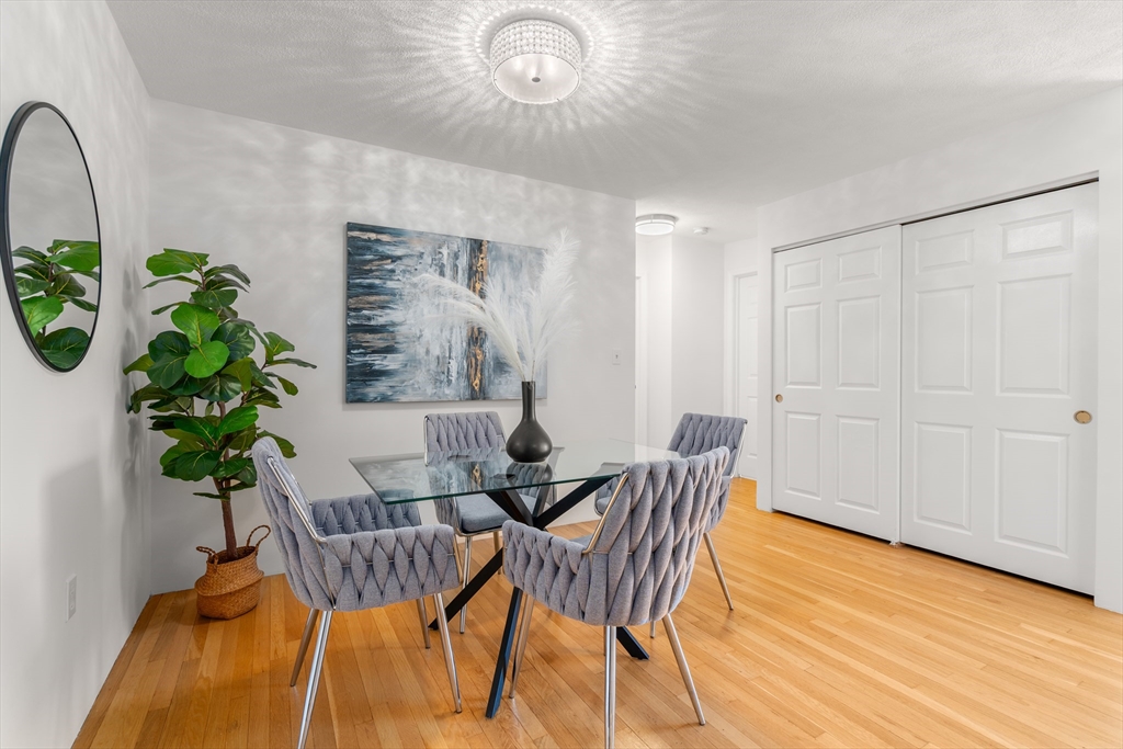 655 Saw Mill Brook Pkwy # 9