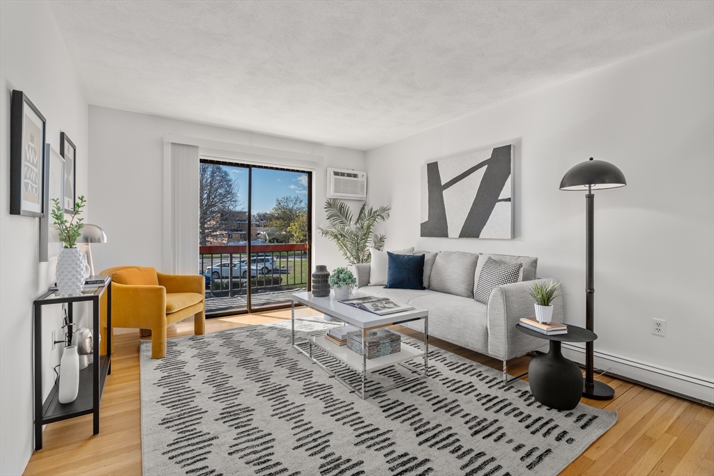 655 Saw Mill Brook Pkwy # 9