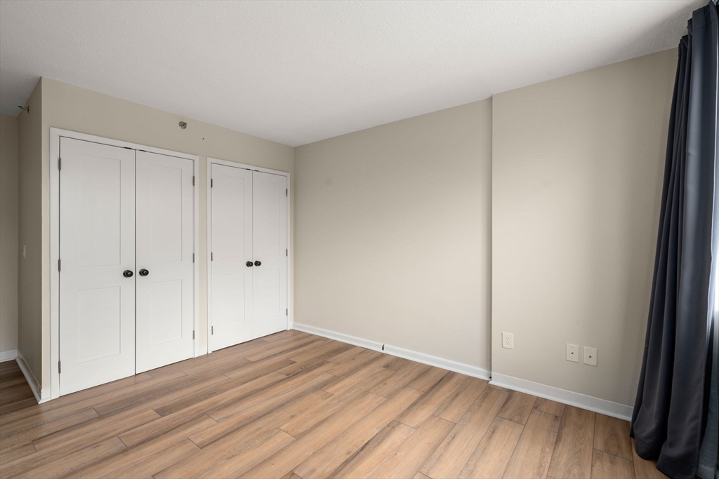 250 Hammond Pond Parkway # 609N