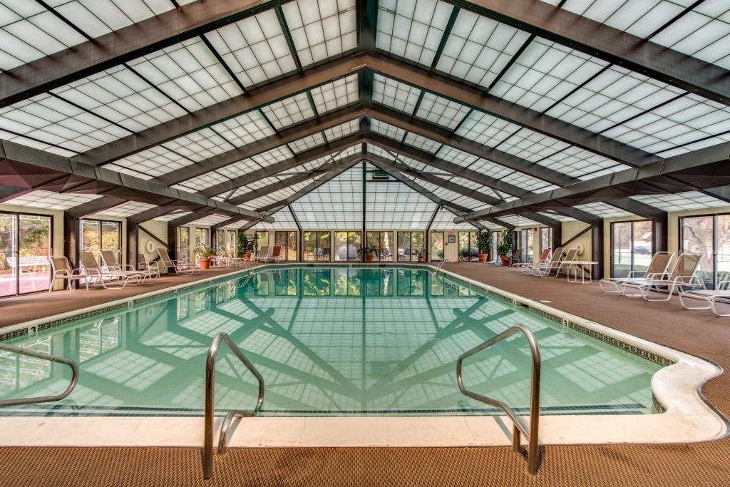 250 Hammond Pond Parkway # 609N