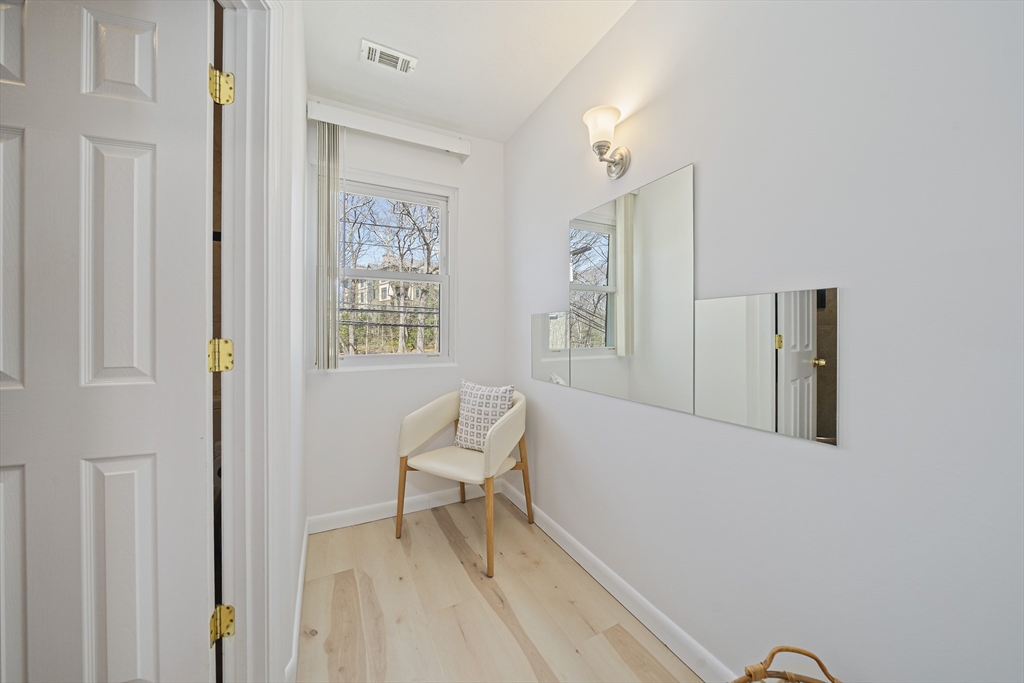 206 Lagrange Street # 206