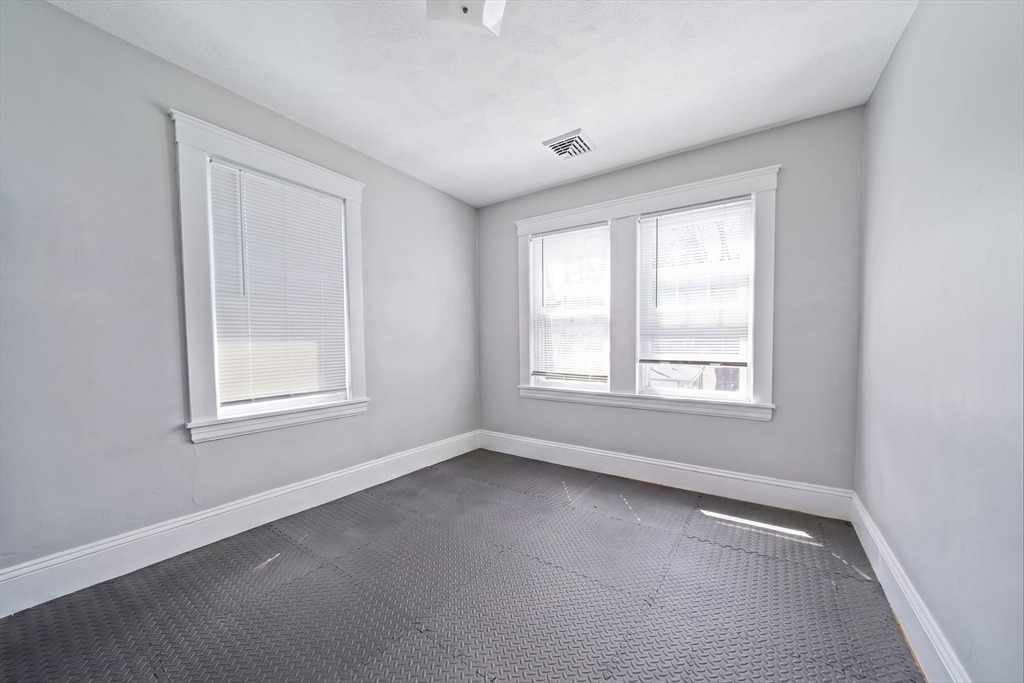 20-22 Greenough St