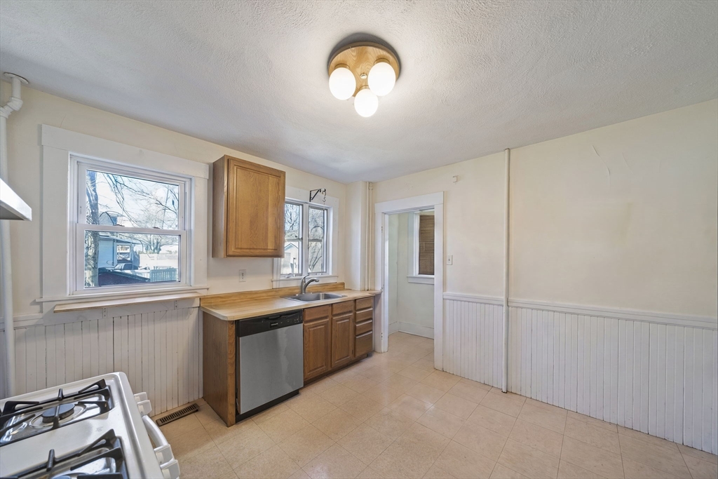 20-22 Greenough St