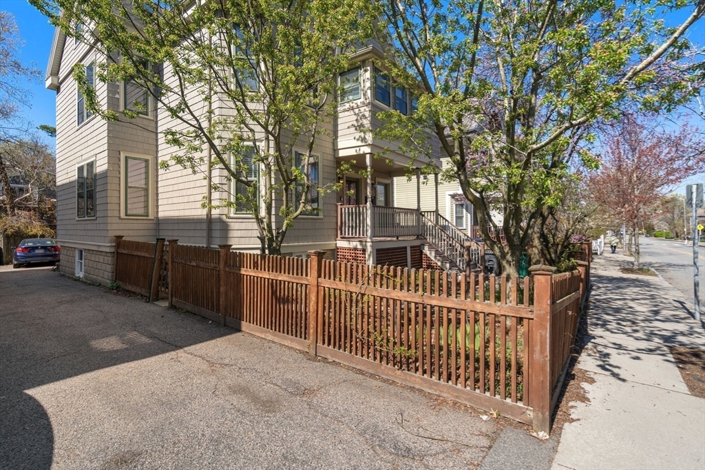 320 Concord Ave # 320