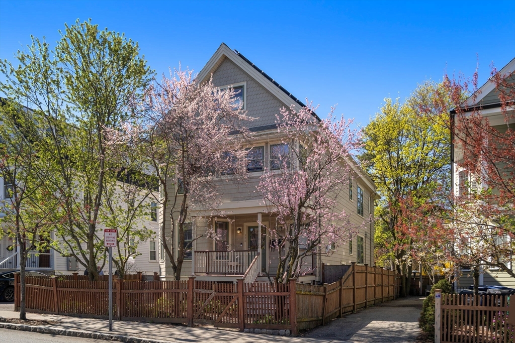 320 Concord Ave # 320