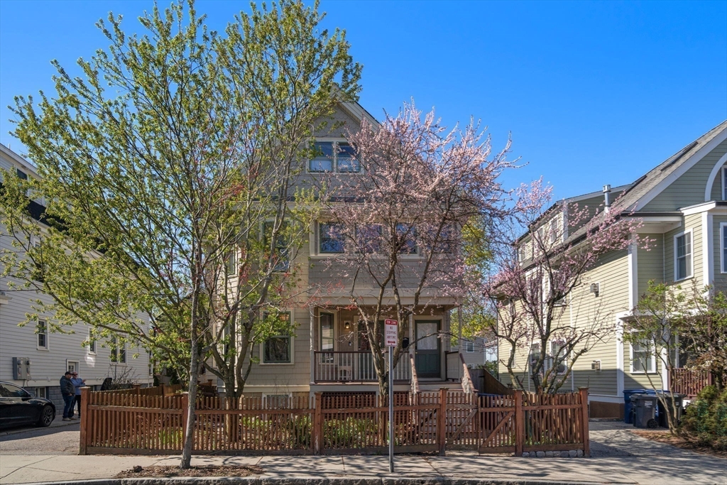 320 Concord Ave # 320