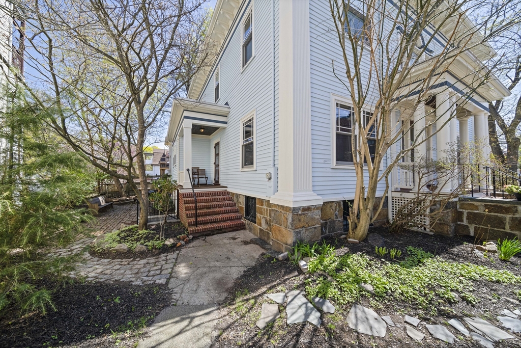 2 Florence Street