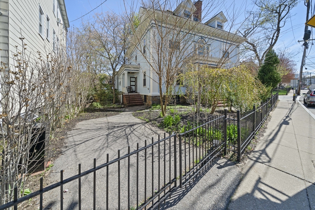2 Florence Street