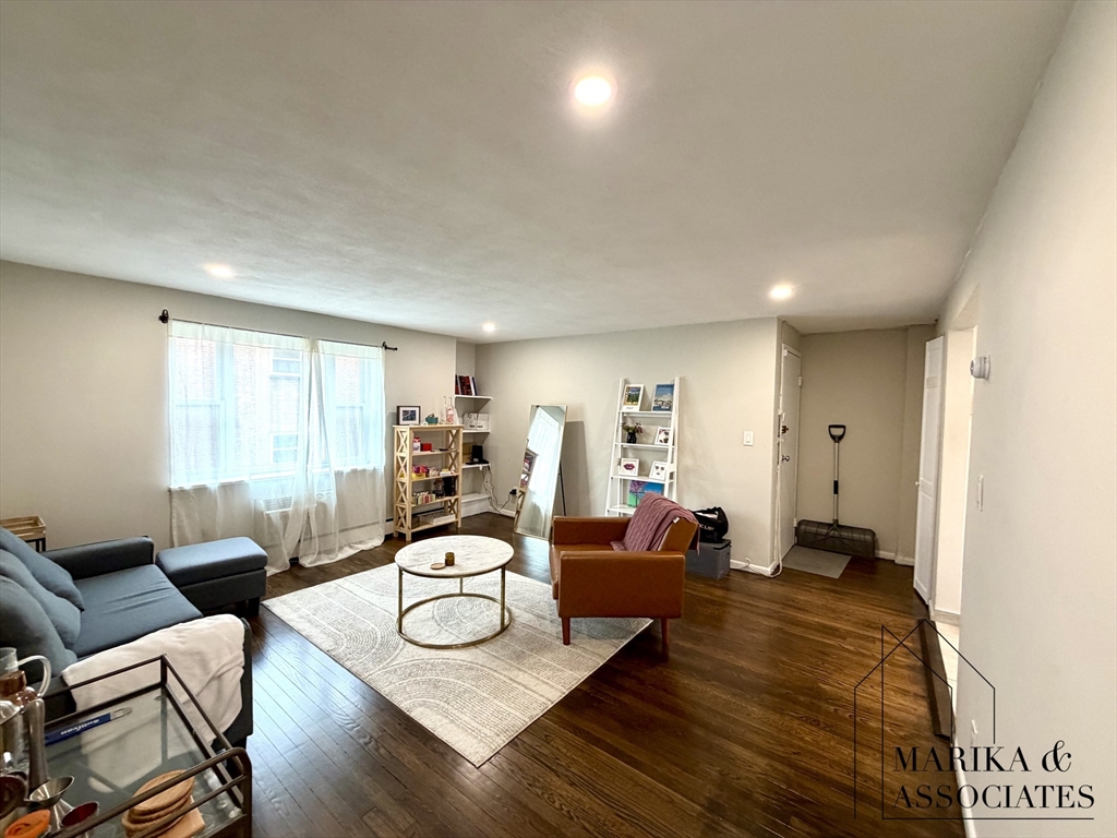 43 Colborne Road # 4