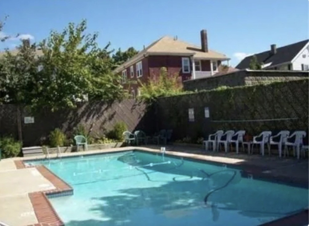 43 Colborne Road # 4