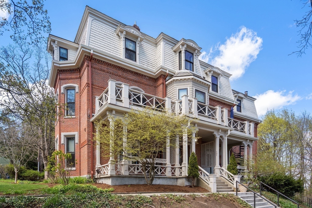 101 Summit Ave # D