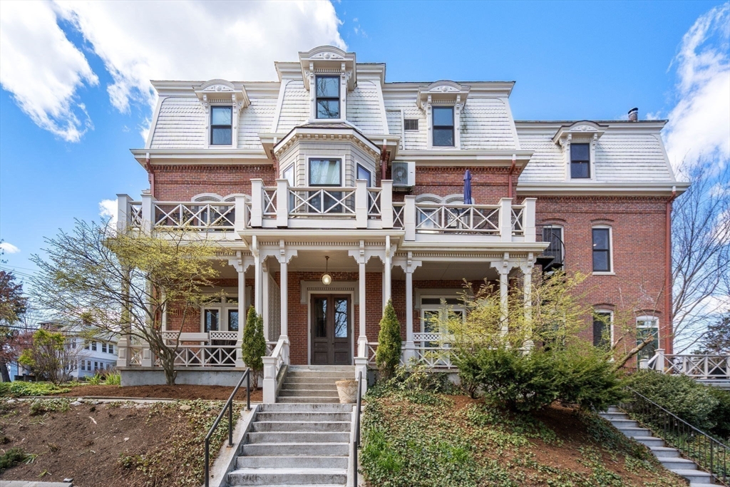 101 Summit Ave # D
